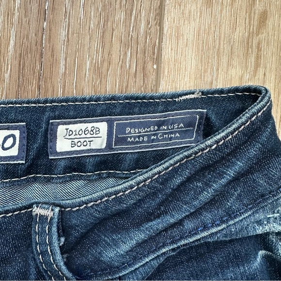 Miss Me Denim Brand Women’s Lo/Mid Rise Medium Wash Bootcut Denim Sz 30 GUC - Picture 4 of 11